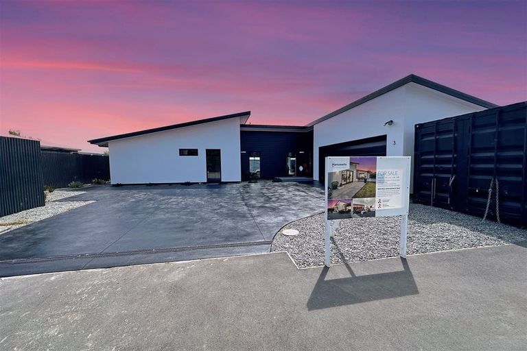 Photo of property in 3 Freeville Place, New Brighton, Christchurch, 8083