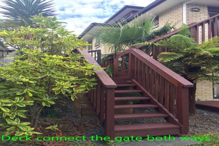 Photo of property in 11 Catlins Place, Fairview Heights, Auckland, 0632
