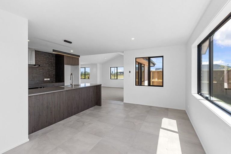 Photo of property in 28 Candlesticks Crescent, Lincoln, 7608