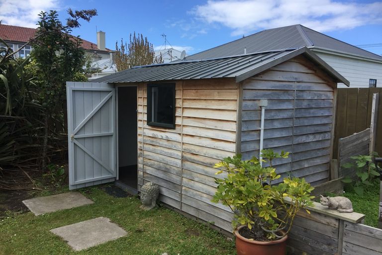 Photo of property in 21 Atkinson Street, South Dunedin, Dunedin, 9012