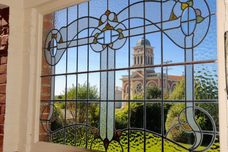 Photo of property in 1 Parsonage Road, Waimate, 7924