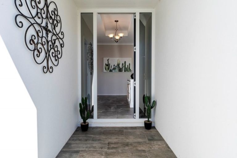 Photo of property in 18 Belgrave Close, Bethlehem, Tauranga, 3110