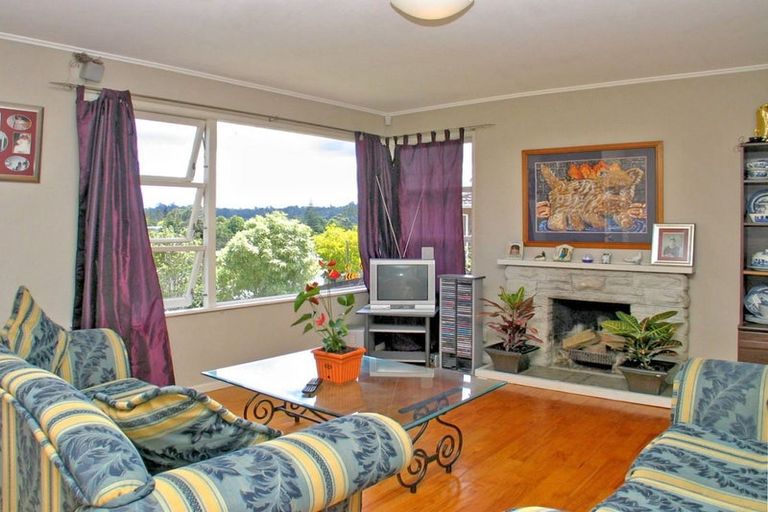 Photo of property in 34 Hellyers Street, Birkdale, Auckland, 0626