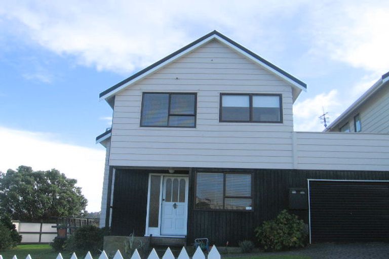 Photo of property in 94 Tweed Road, Papakowhai, Porirua, 5024