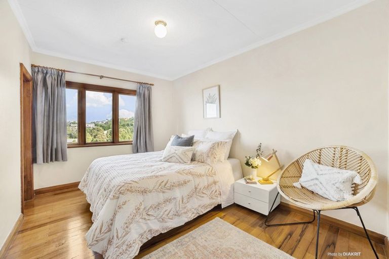 Photo of property in 11 Oku Street, Island Bay, Wellington, 6023