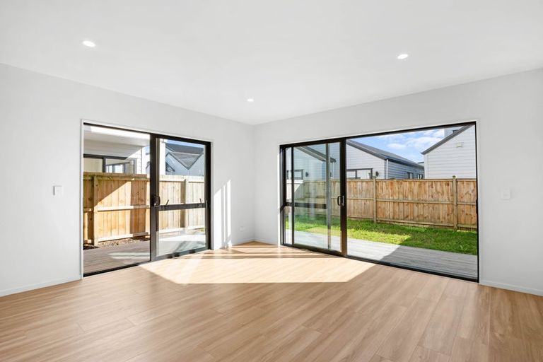 Photo of property in 11 Tetekura Street, Takanini, 2110