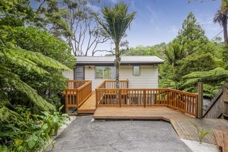 Photo of property in 29 Warner Park Avenue, Laingholm, Auckland, 0604
