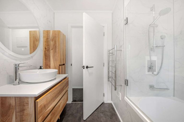 Photo of property in 20 Valley Road, Pukekohe, 2120