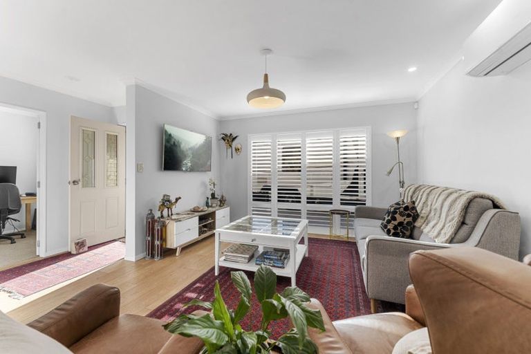 Photo of property in 29 Mcleod Place, Papamoa Beach, Papamoa, 3118