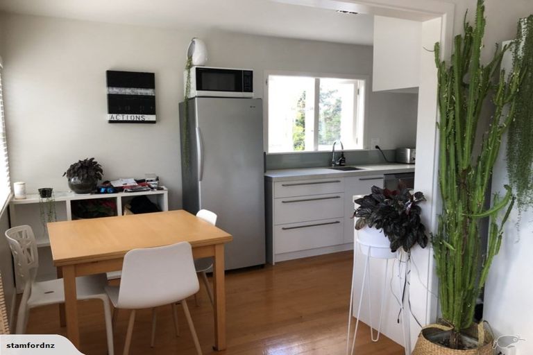 Photo of property in 46 Taupo Street, Green Bay, Auckland, 0604