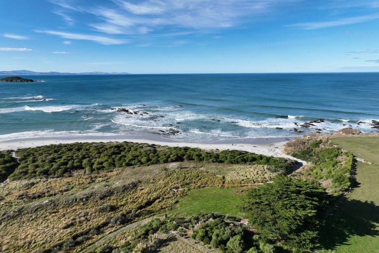 Photo of property in 11 Otuarae Drive, Taieri Beach, 9091
