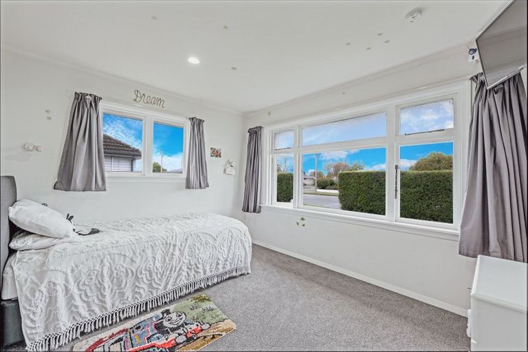 Photo of property in 19 Cutts Road, Russley, Christchurch, 8042