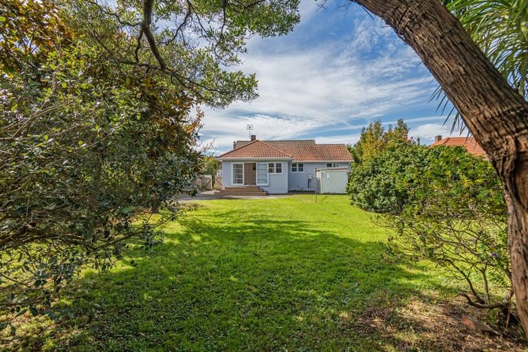 Photo of property in 32 Tweed Street, Roslyn, Palmerston North, 4414