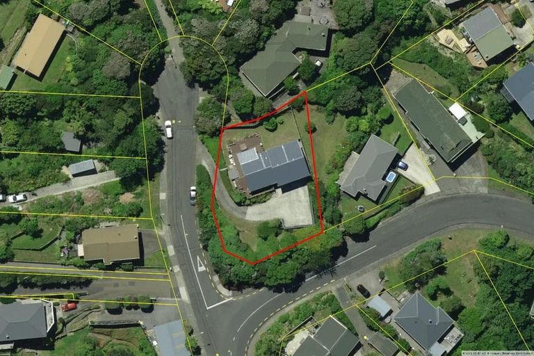 Photo of property in 92 Mana View Road, Paremata, Porirua, 5026