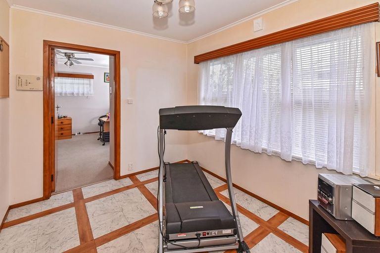 Photo of property in 10 O'connell Street, Manurewa, Auckland, 2102