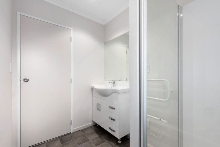 Photo of property in 2/23a Ranfurly Street, Trentham, Upper Hutt, 5018