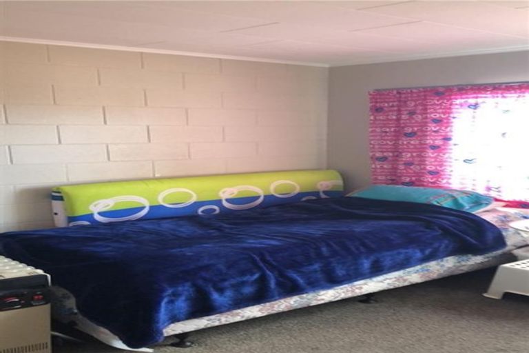 Photo of property in 3/76 Helvetia Road, Pukekohe, 2120