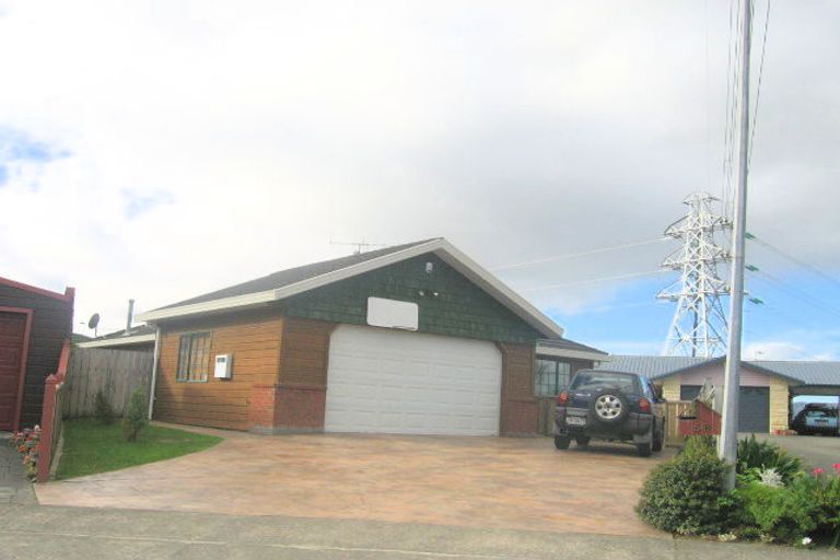 Photo of property in 5b Opurere Grove, Tirohanga, Lower Hutt, 5010