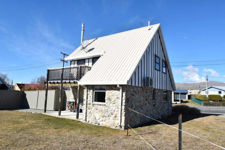 Photo of property in 45 Braemar Place, Twizel, 7901