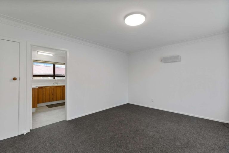 Photo of property in 2/11 Miles Avenue, Papatoetoe, Auckland, 2025