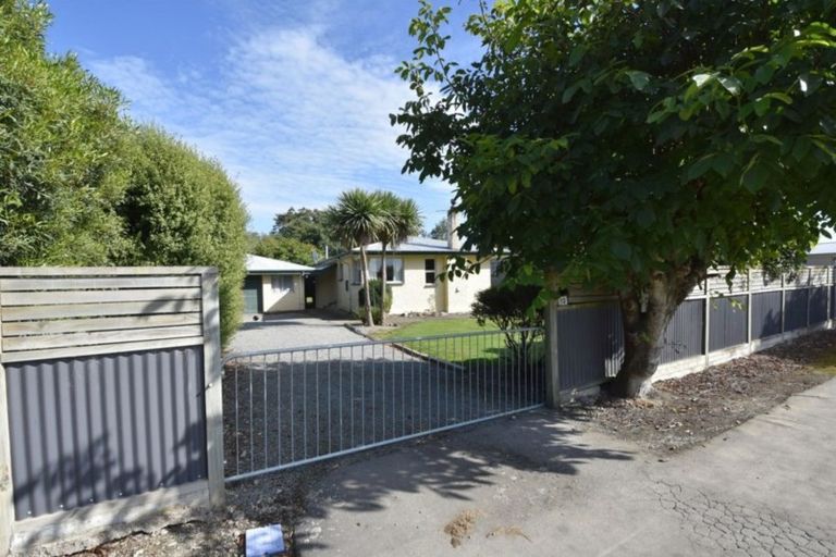 Photo of property in 12 Great North Road, Winton, 9720