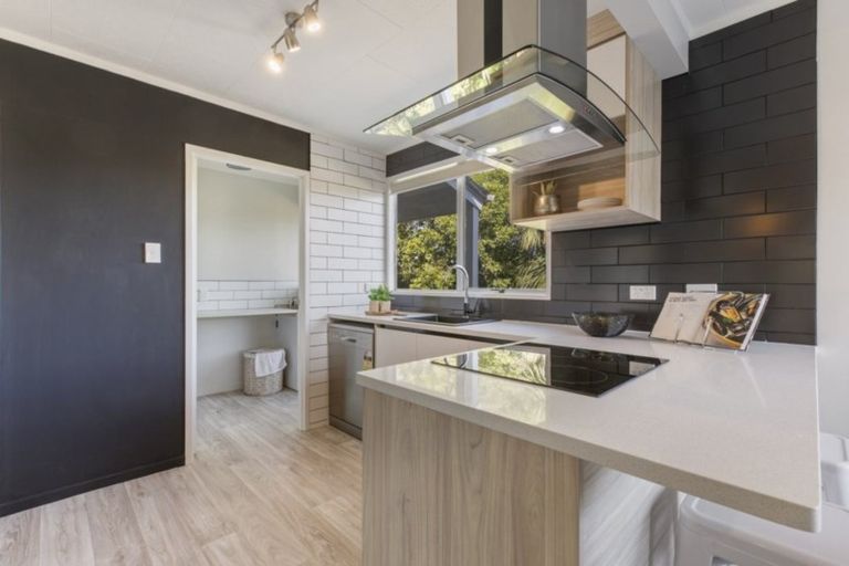 Photo of property in 301 Royal Road, Massey, Auckland, 0614