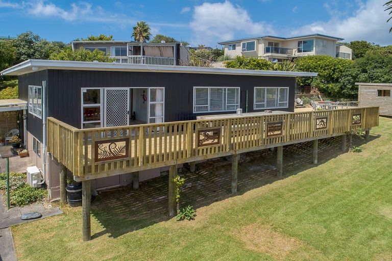 Photo of property in 1 Moera Place, Stanmore Bay, Whangaparaoa, 0932
