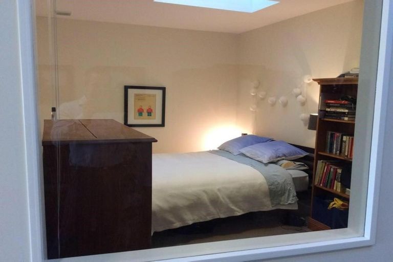 Photo of property in 2/25 Home Street, Mount Victoria, Wellington, 6011