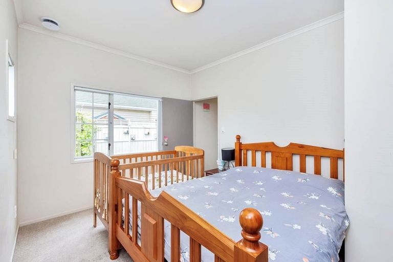 Photo of property in 10 Mulvaney Crescent, Henderson, Auckland, 0612