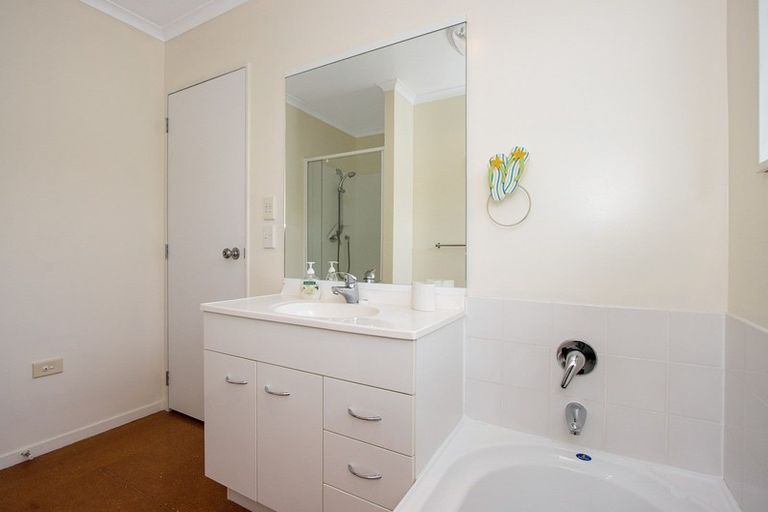 Photo of property in 5 Longboard Drive, Waihi Beach, 3611