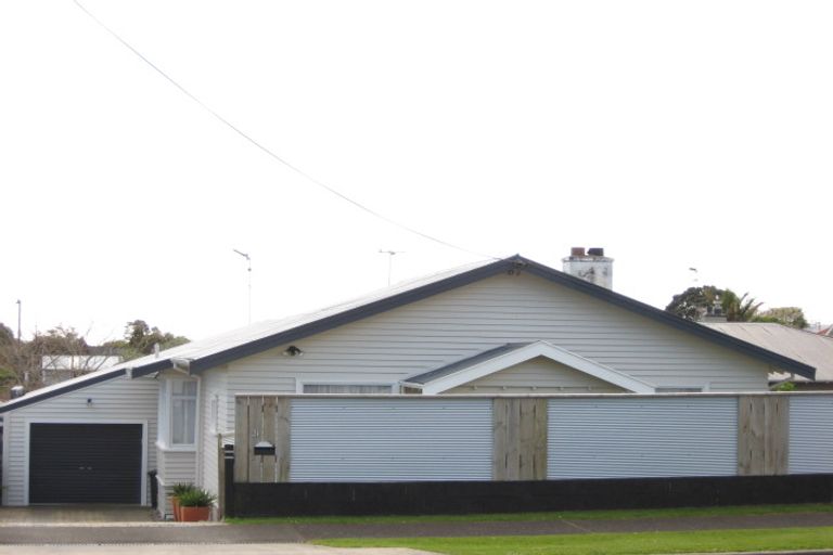 Photo of property in 31 Rimu Street, Strandon, New Plymouth, 4312
