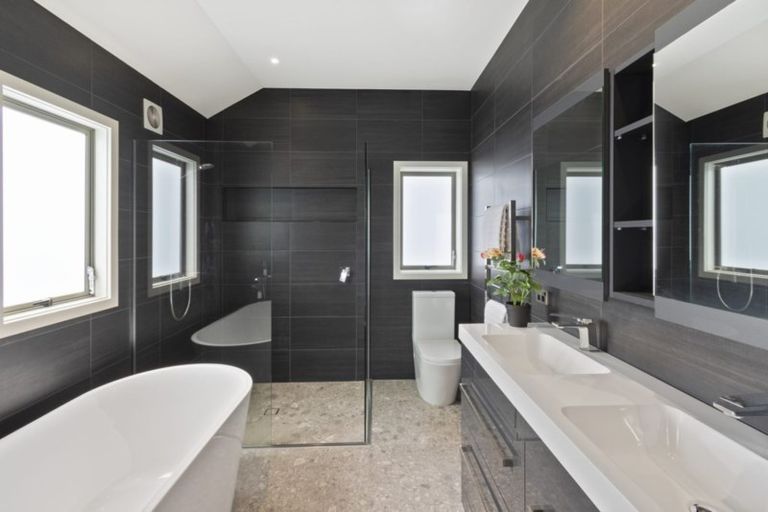 Photo of property in 200 Charles Prevost Drive, The Gardens, Auckland, 2105