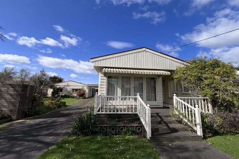 Photo of property in 33 Mcleod Road, Henderson, Auckland, 0612