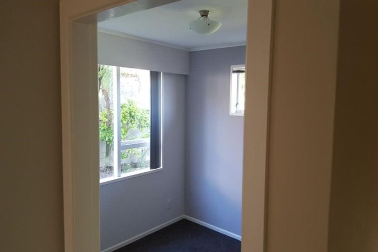 Photo of property in 8 Dallas Court, Miramar, Wellington, 6022