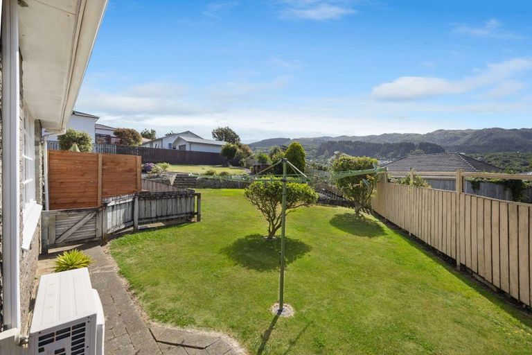 Photo of property in 61 Ranui Terrace, Tawa, Wellington, 5028