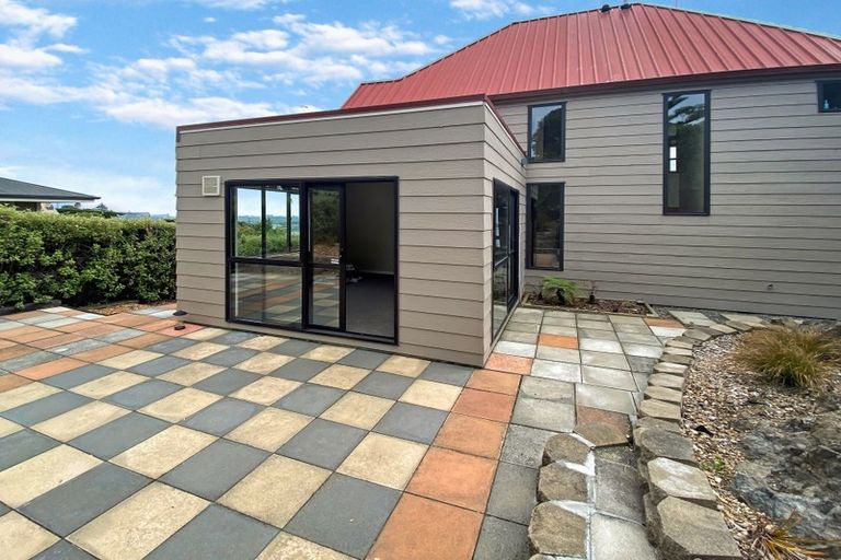 Photo of property in 266 Mount Pleasant Road, Mount Pleasant, Christchurch, 8081