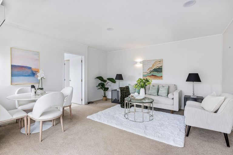 Photo of property in 2/18 Glamorgan Drive, Torbay, Auckland, 0630