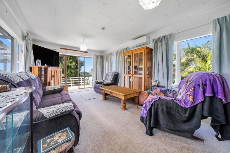 Photo of property in 14 Lucas Place, Weymouth, Auckland, 2103