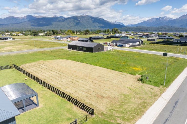 Photo of property in 19 Oraka Street, Te Anau, 9600