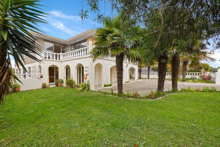 Photo of property in 44 Bradbury Road, Botany Downs, Auckland, 2010