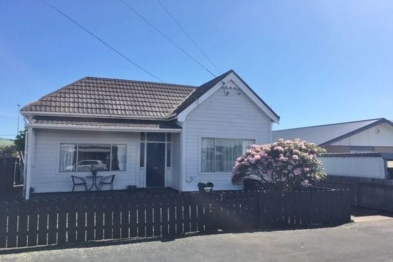 Photo of property in 26 Douglas Street, Saint Kilda, Dunedin, 9012