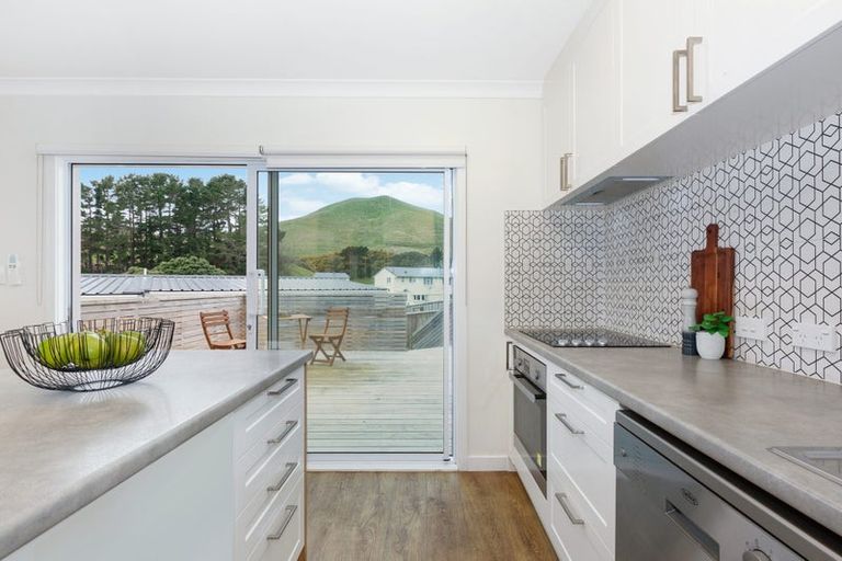 Photo of property in 5 Kaituna Street, Waitangirua, Porirua, 5024