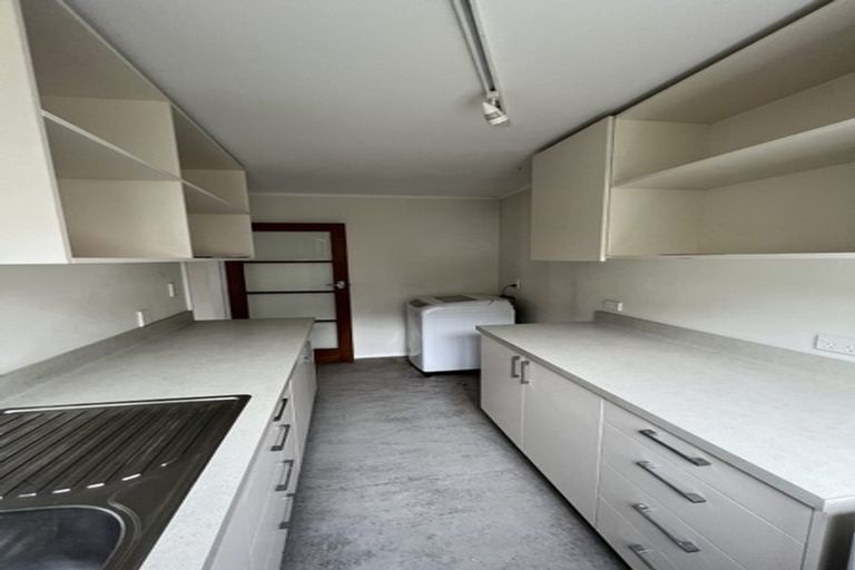 Photo of property in 64 Raroa Road, Kelburn, Wellington, 6012