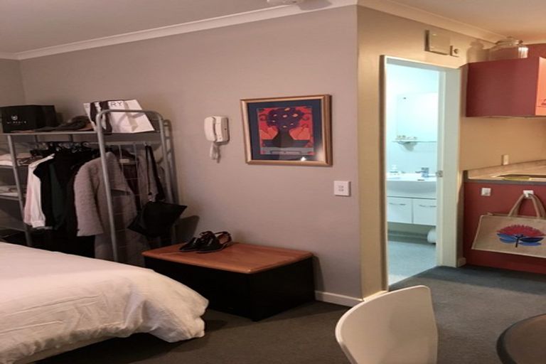 Photo of property in Aitken Street Apartments, 216/5 Aitken Street, Thorndon, Wellington, 6011
