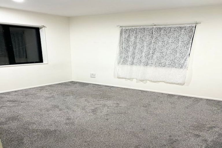 Photo of property in 38 Kenderdine Road, Papatoetoe, Auckland, 2025