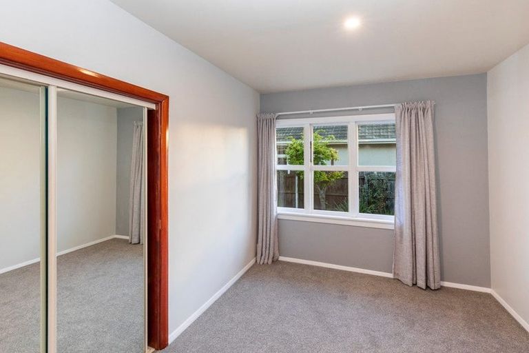Photo of property in 5 Yeovil Place, St Albans, Christchurch, 8052