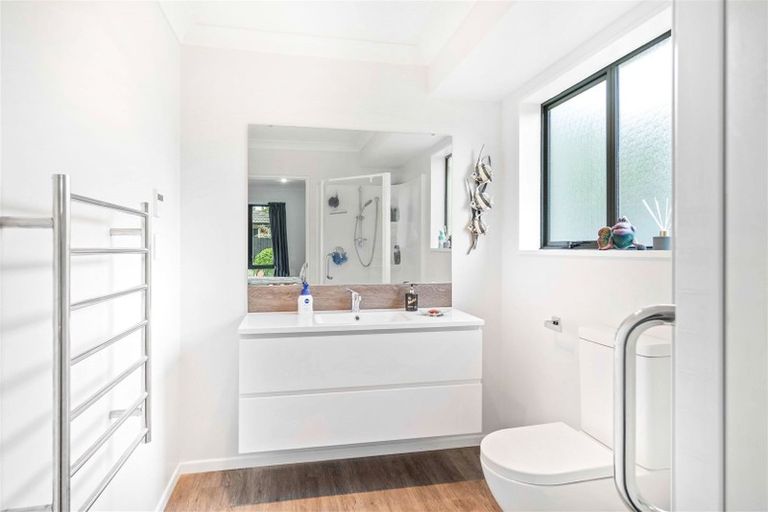 Photo of property in 10 John Morel Place, Parklands, Christchurch, 8083