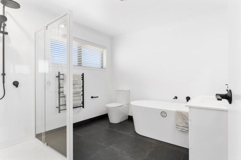 Photo of property in 45 Ridge Drive, Omokoroa, 3114