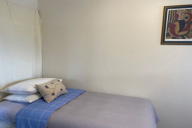 Photo of property in 2a Garrison Street, Carterton, 5713