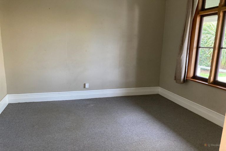 Photo of property in 52 Timaru Road, Waimate, 7924